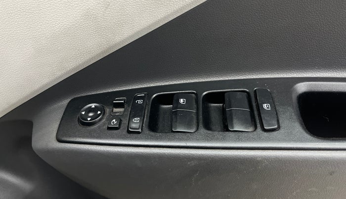 2021 Hyundai GRAND I10 NIOS SPORTZ 1.2 KAPPA VTVT CNG, CNG, Manual, 38,277 km, Driver Side Door Panels Control