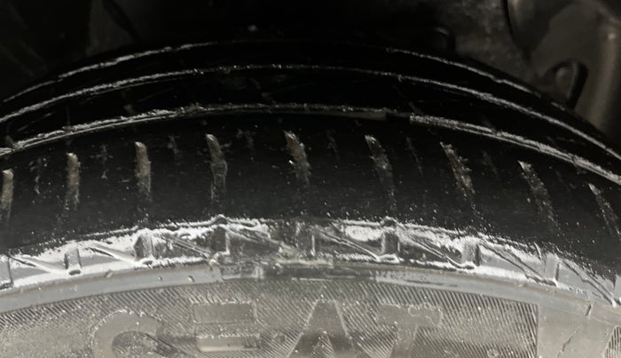 2021 Hyundai GRAND I10 NIOS SPORTZ 1.2 KAPPA VTVT CNG, CNG, Manual, 38,277 km, Right Front Tyre Tread