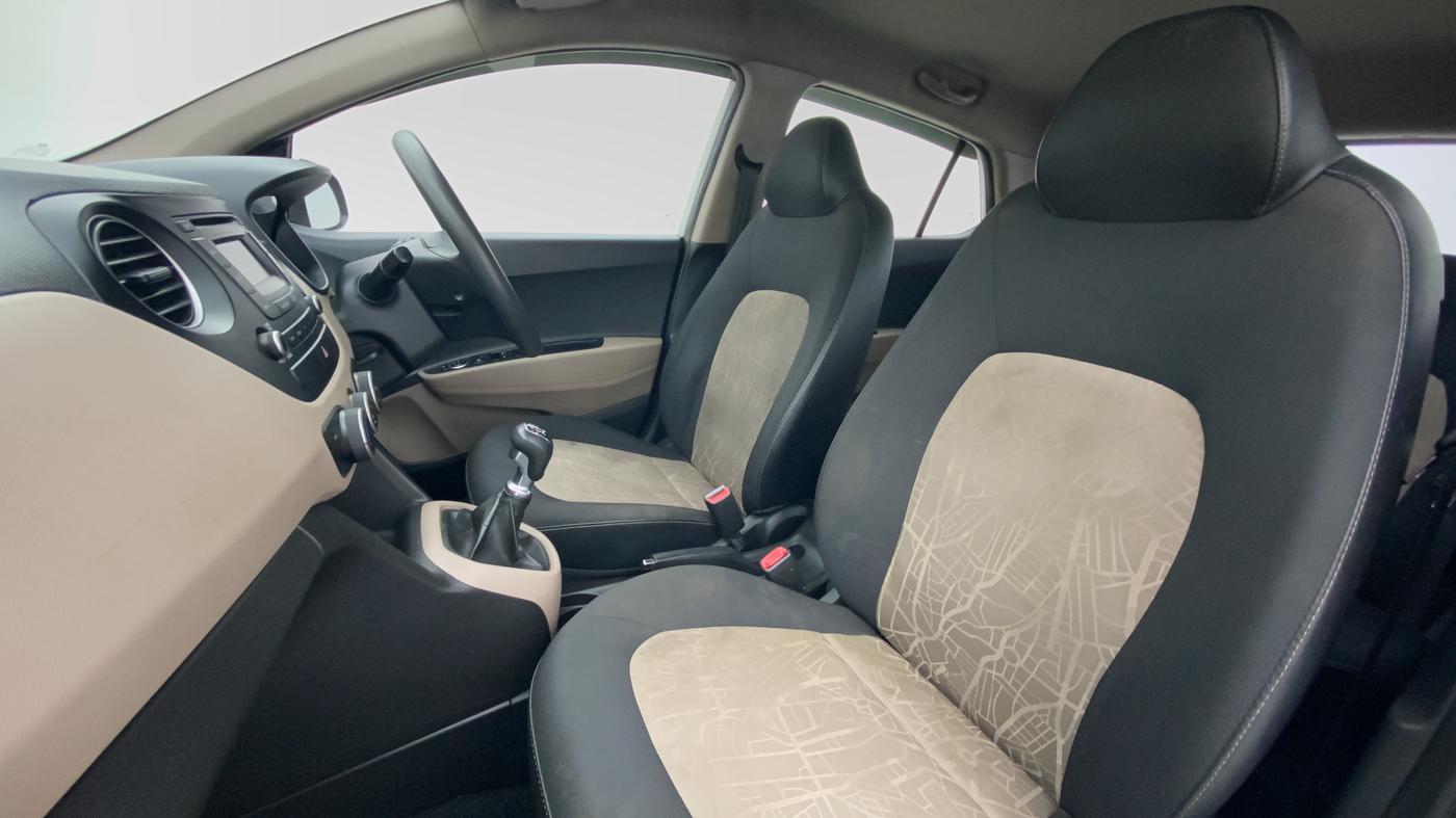 2013 Hyundai Grand i10 SPORTZ 1.1 CRDI, Diesel, Manual, 90,520 km, Right Side Front Door Cabin View