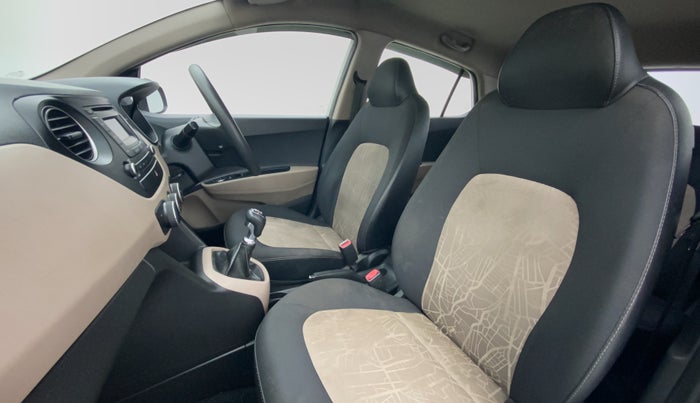 2013 Hyundai Grand i10 SPORTZ 1.1 CRDI, Diesel, Manual, 90,520 km, Right Side Front Door Cabin View