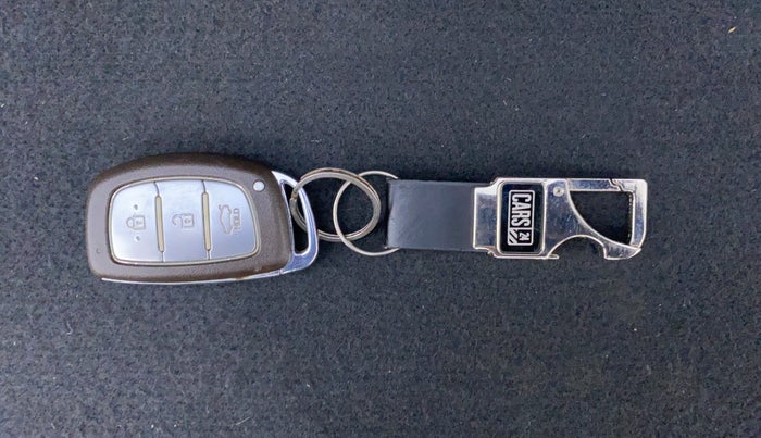 2013 Hyundai Grand i10 SPORTZ 1.1 CRDI, Diesel, Manual, 90,520 km, Key Close-up