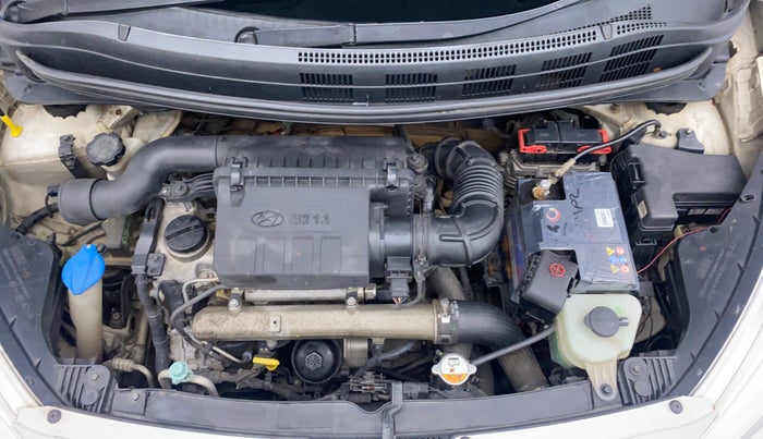 2013 Hyundai Grand i10 SPORTZ 1.1 CRDI, Diesel, Manual, 90,520 km, Engine Bonet View