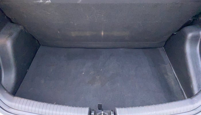 2013 Hyundai Grand i10 SPORTZ 1.1 CRDI, Diesel, Manual, 90,520 km, Boot inside view