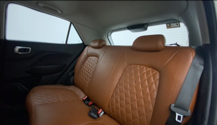 2022 Hyundai VENUE SX 1.0 TURBO IMT, Petrol, Manual, 33,133 km, Right Side Rear Door Cabin