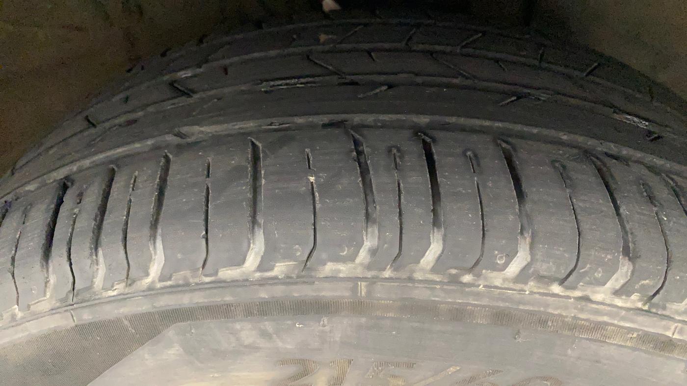 2022 Hyundai VENUE SX 1.0 TURBO IMT, Petrol, Manual, 33,133 km, Right Front Tyre Tread