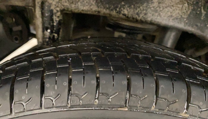 2014 Maruti Alto 800 VXI, Petrol, Manual, 67,348 km, Right Rear Tyre Tread