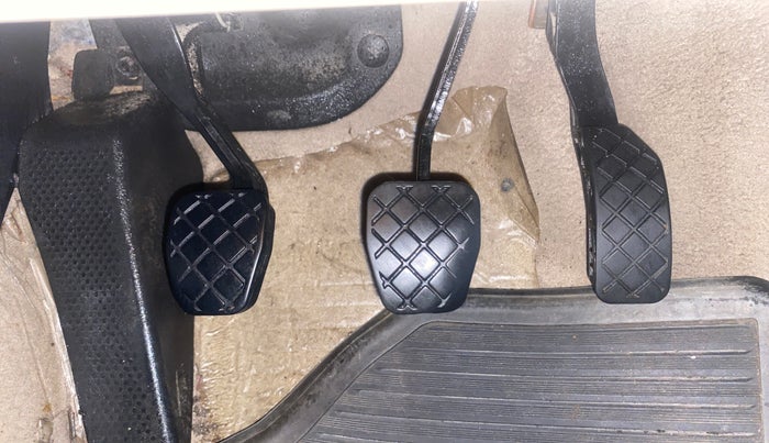 2016 Volkswagen Ameo HIGHLINE1.2L, Petrol, Manual, 96,313 km, Pedals