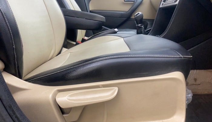 2016 Volkswagen Ameo HIGHLINE1.2L, Petrol, Manual, 96,313 km, Driver Side Adjustment Panel