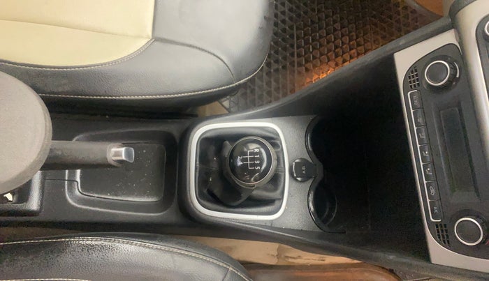 2016 Volkswagen Ameo HIGHLINE1.2L, Petrol, Manual, 96,313 km, Gear Lever