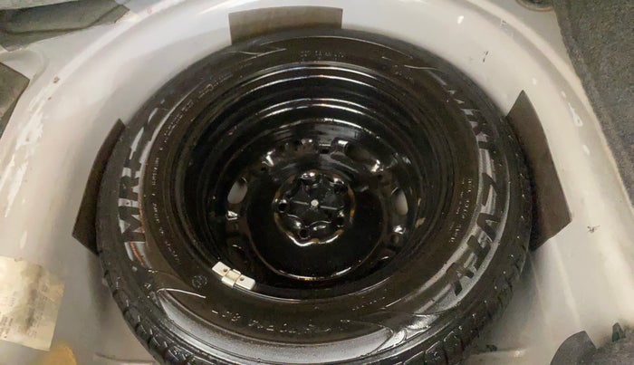 2016 Volkswagen Ameo HIGHLINE1.2L, Petrol, Manual, 96,313 km, Spare Tyre