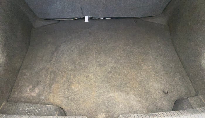 2016 Volkswagen Ameo HIGHLINE1.2L, Petrol, Manual, 96,313 km, Boot Inside