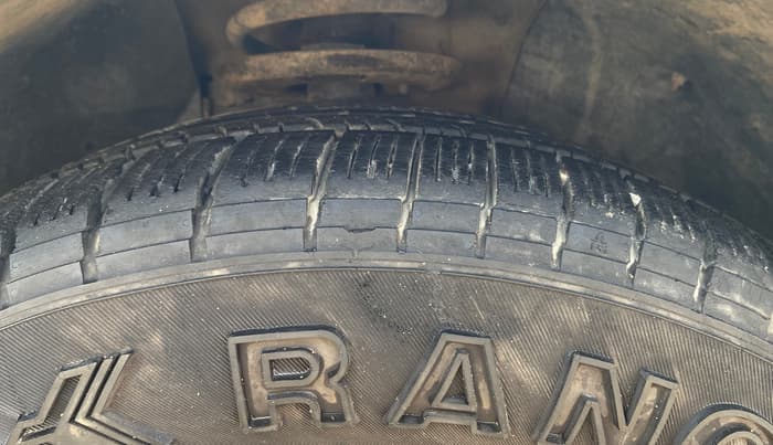 2018 Mahindra XUV500 W9, Diesel, Manual, 61,649 km, Right Front Tyre Tread