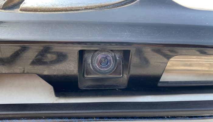 2018 Mahindra XUV500 W9, Diesel, Manual, 61,649 km, Parking Camera