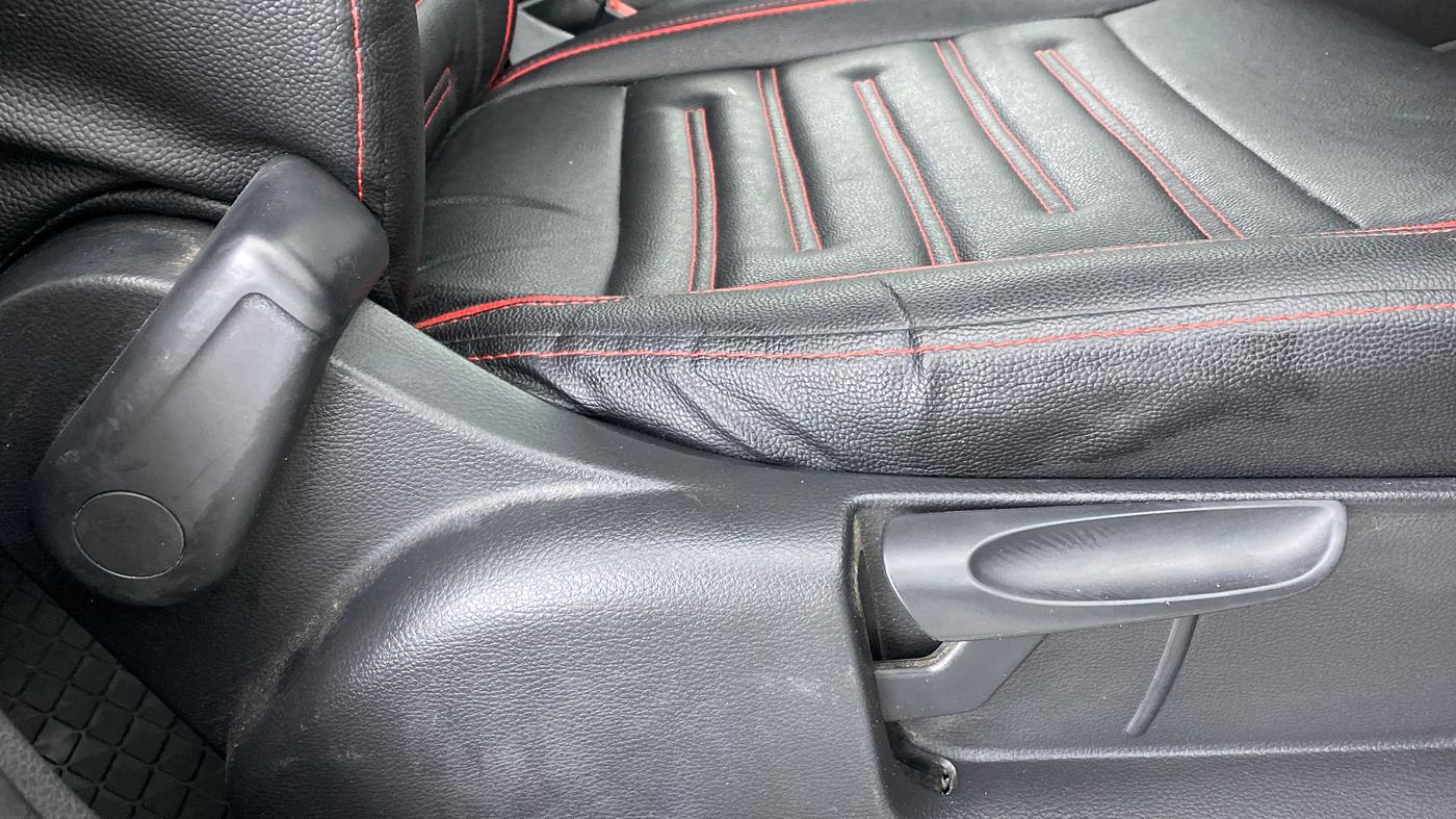 2018 Volkswagen Polo HIGHLINE PLUS 1.5L DIESEL, Diesel, Manual, 36,339 km, Driver Side Adjustment Panel