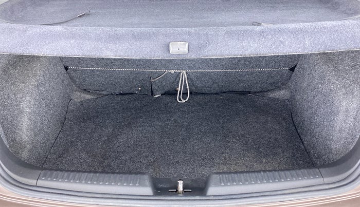 2018 Volkswagen Polo HIGHLINE PLUS 1.5L DIESEL, Diesel, Manual, 36,339 km, Boot Inside