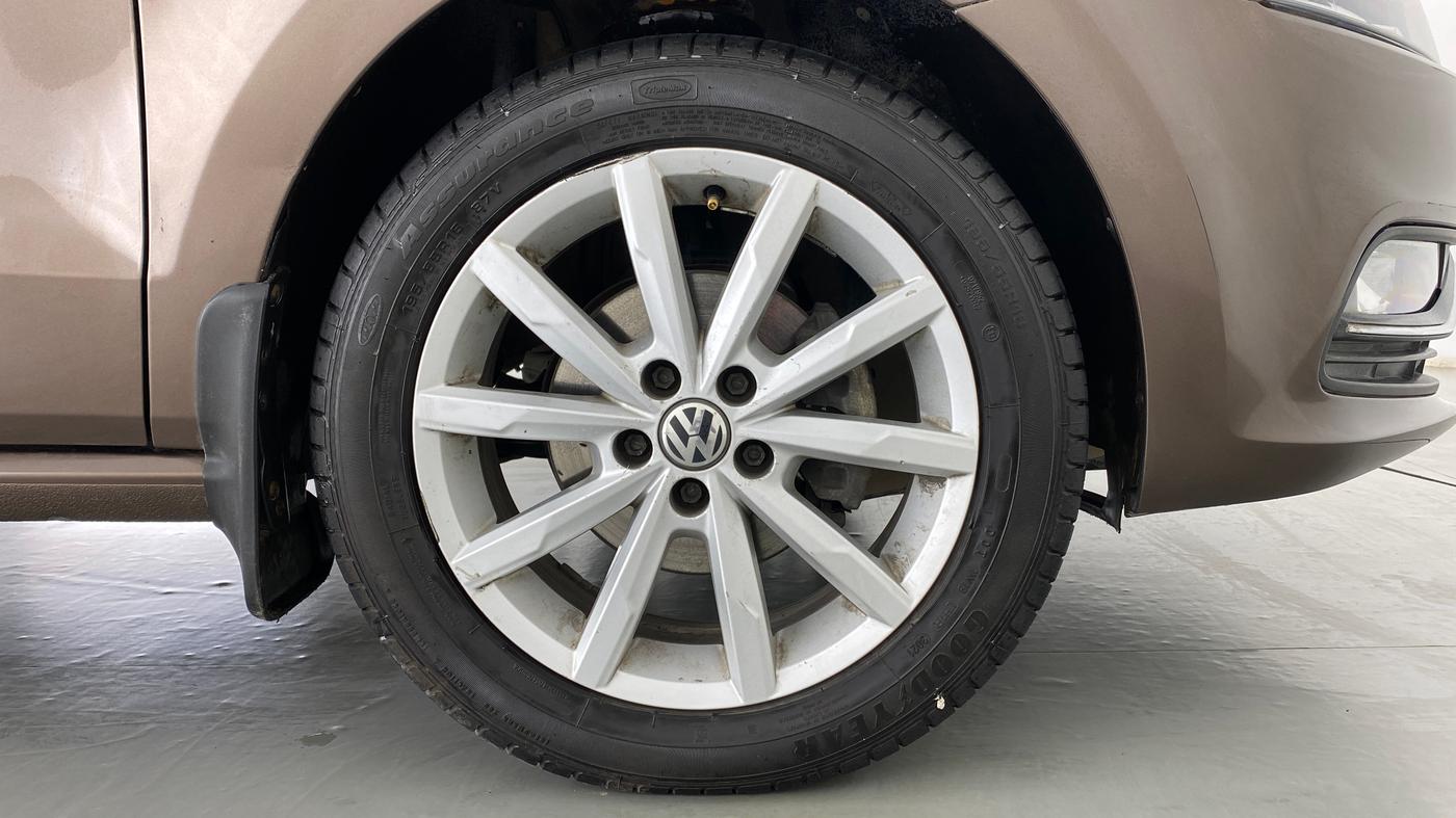2018 Volkswagen Polo HIGHLINE PLUS 1.5L DIESEL, Diesel, Manual, 36,339 km, Right Front Wheel