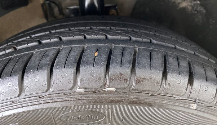 2018 Volkswagen Polo HIGHLINE PLUS 1.5L DIESEL, Diesel, Manual, 36,339 km, Right Front Tyre Tread