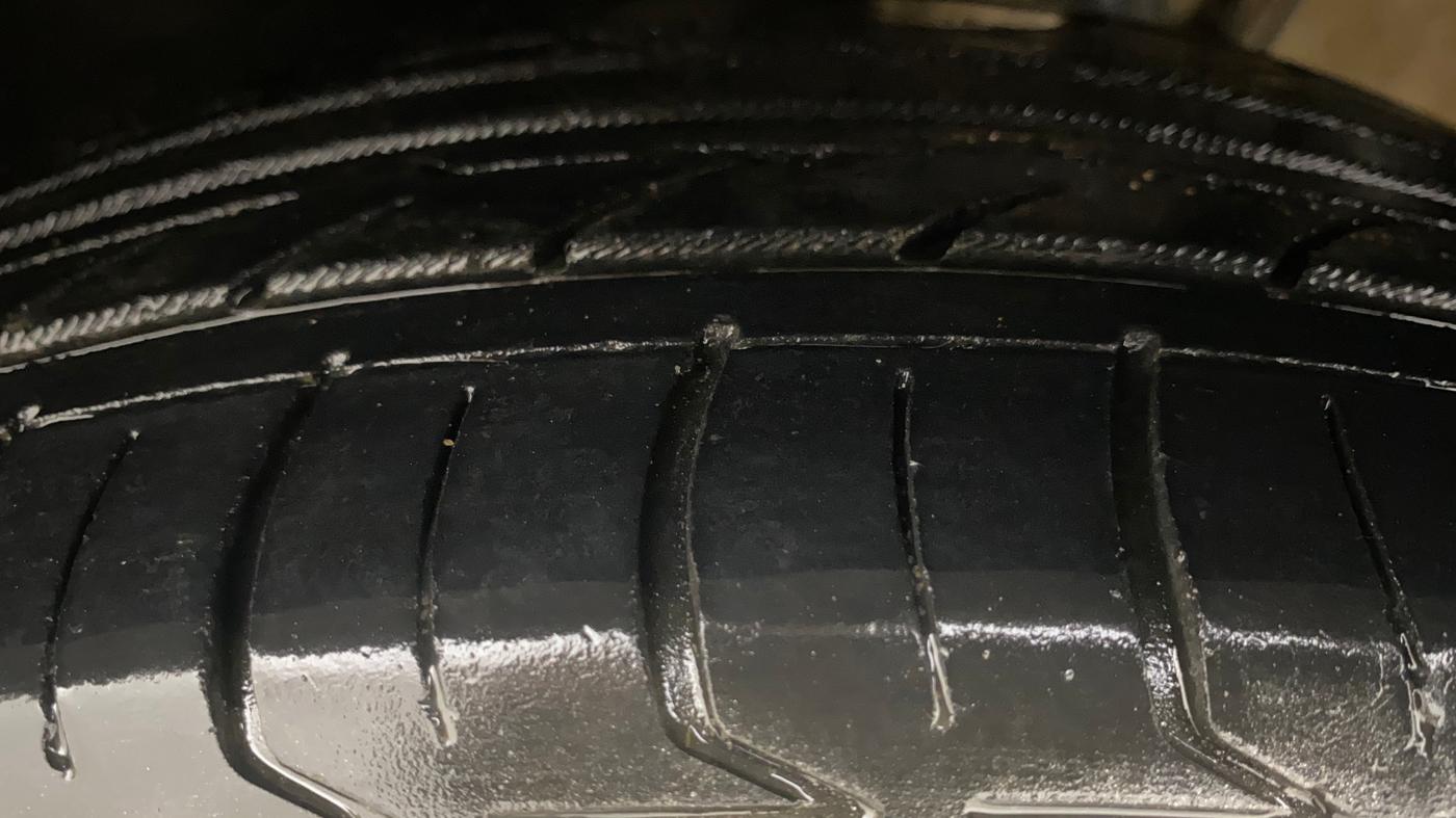 2015 Skoda Rapid 1.5 TDI CR ELEGANCE AT, Diesel, Automatic, 94,541 km, Left Front Tyre Tread