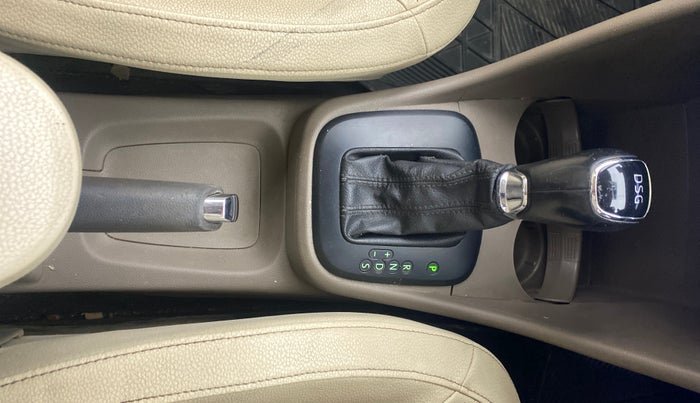 2015 Skoda Rapid 1.5 TDI CR ELEGANCE AT, Diesel, Automatic, 94,541 km, Gear Lever