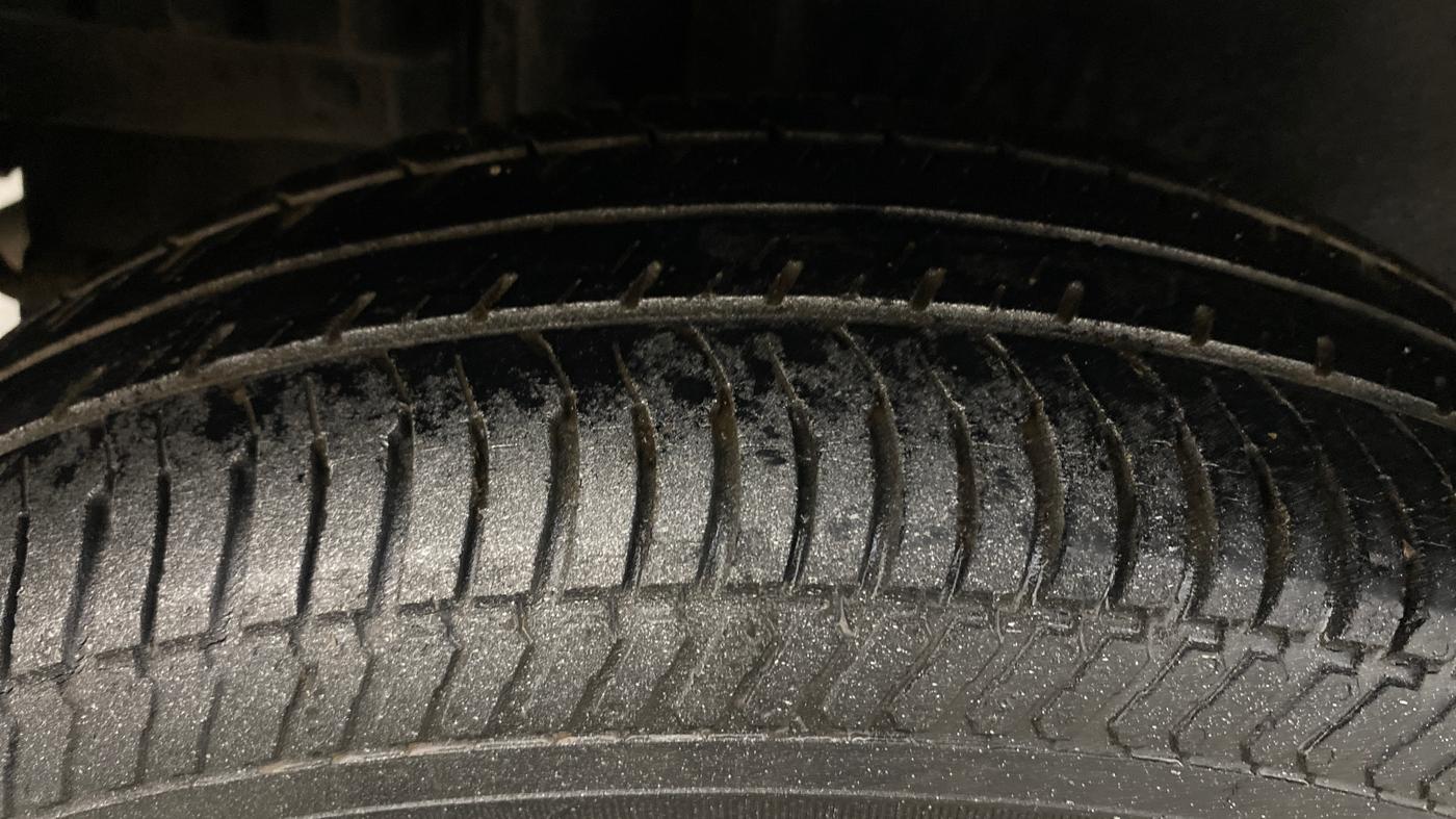 2013 Maruti Swift VDI, Diesel, Manual, 1,45,424 km, Right Rear Tyre Tread