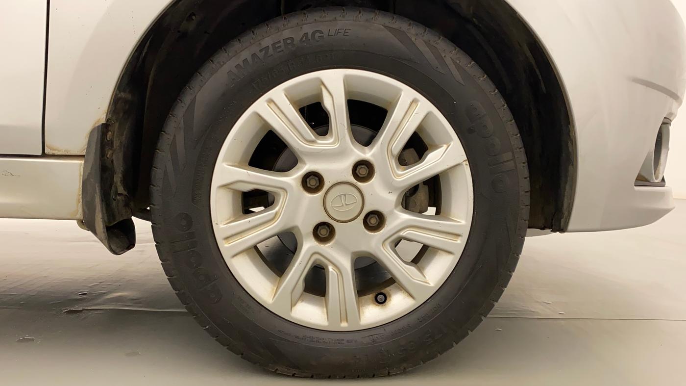 2016 Tata Tiago XZ PETROL, Petrol, Manual, 79,538 km, Right Front Wheel
