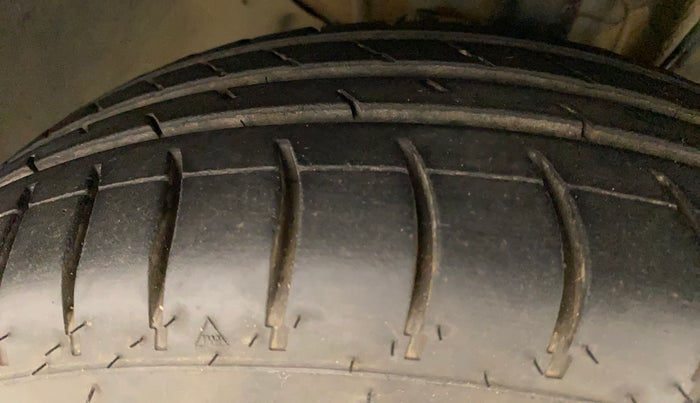 2016 Tata Tiago XZ PETROL, Petrol, Manual, 79,538 km, Right Front Tyre Tread
