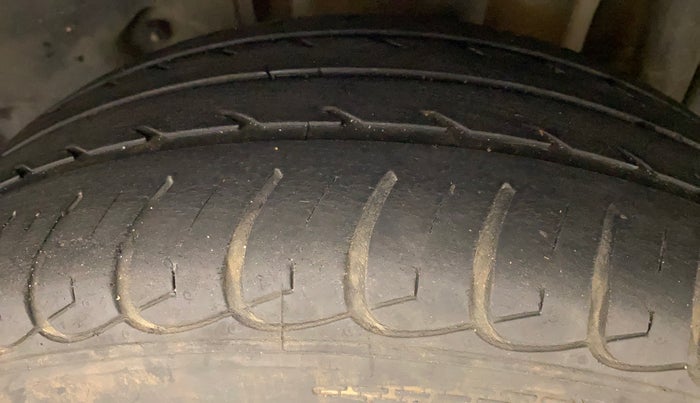 2016 Tata Tiago XZ PETROL, Petrol, Manual, 79,538 km, Left Rear Tyre Tread
