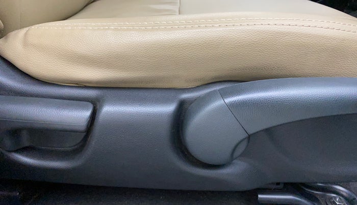 2022 Honda Jazz 1.2L I-VTEC ZX CVT, Petrol, Automatic, 23,104 km, Driver Side Adjustment Panel