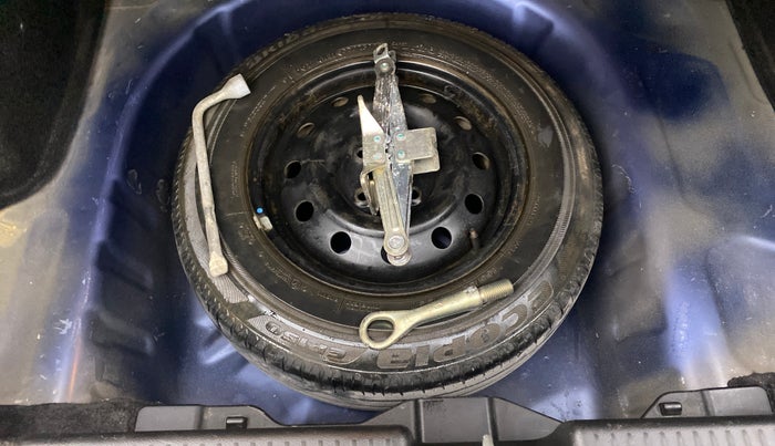 2017 Maruti Dzire VDI, Diesel, Manual, 49,088 km, Spare Tyre