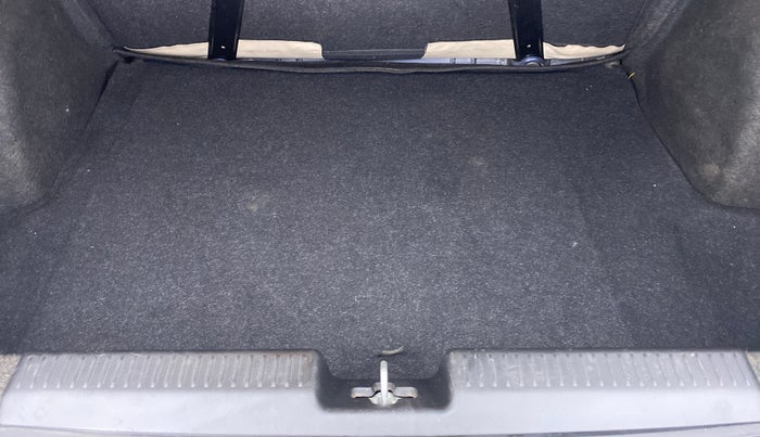 2017 Maruti Dzire VDI, Diesel, Manual, 49,088 km, Boot Inside