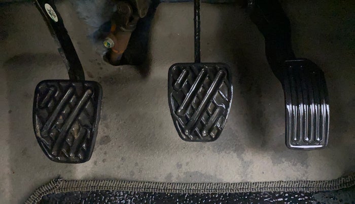 2013 Nissan Sunny XV PETROL, Petrol, Manual, 77,553 km, Pedals