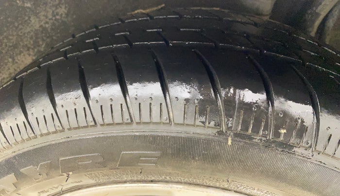 2013 Nissan Sunny XV PETROL, Petrol, Manual, 77,553 km, Left Rear Tyre Tread