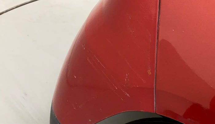2017 Mahindra TUV300 T8, Diesel, Manual, 46,696 km, Rear bumper - Minor scratches
