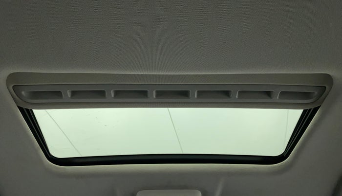 2021 Tata NEXON XZ PLUS SUNROOF PETROL DUAL TONE, CNG, Manual, 38,773 km, Moonroof/ Sunroof