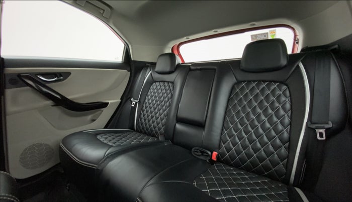2021 Tata NEXON XZ PLUS SUNROOF PETROL DUAL TONE, CNG, Manual, 38,773 km, Right Side Rear Door Cabin