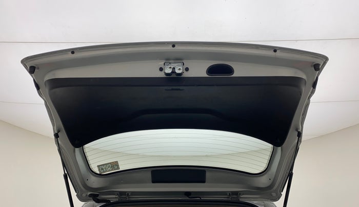 2016 Hyundai Creta SX PLUS 1.6 PETROL, Petrol, Manual, 84,716 km, Boot Door Open