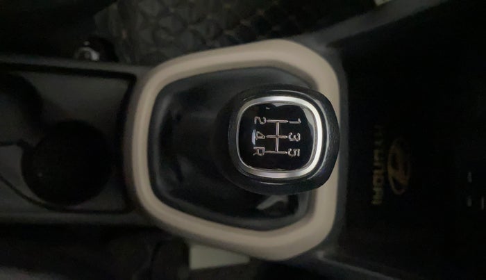 2019 Hyundai Grand i10 SPORTZ 1.2 KAPPA VTVT, Petrol, Manual, 65,628 km, Gear Lever