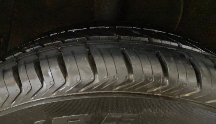 2019 Hyundai Grand i10 SPORTZ 1.2 KAPPA VTVT, Petrol, Manual, 65,628 km, Right Rear Tyre Tread