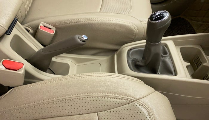 2019 Maruti Ertiga ZXI SHVS, Petrol, Manual, 22,086 km, Gear Lever