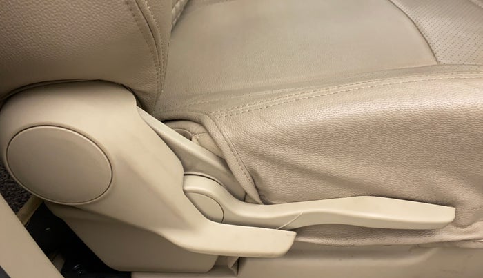 2019 Maruti Ertiga ZXI SHVS, Petrol, Manual, 22,086 km, Driver Side Adjustment Panel