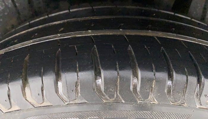 2019 Maruti Ertiga ZXI SHVS, Petrol, Manual, 22,086 km, Left Rear Tyre Tread