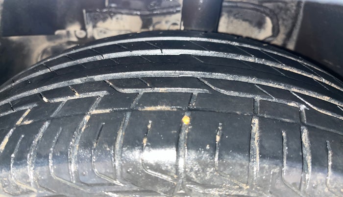 2020 Tata NEXON XZA PLUS (O) PETROL, Petrol, Automatic, 30,173 km, Left Front Tyre Tread