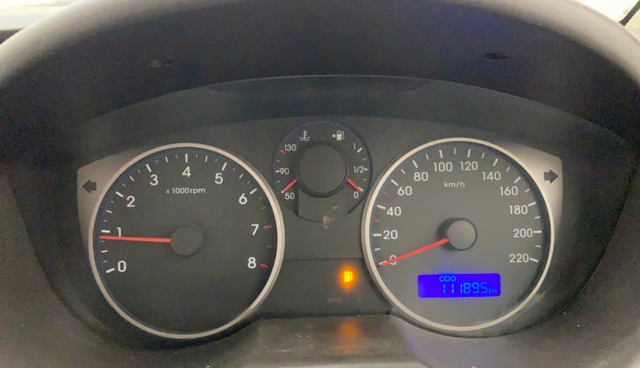 2013 Hyundai i20 MAGNA 1.2, Petrol, Manual, 1,11,877 km, Odometer Image