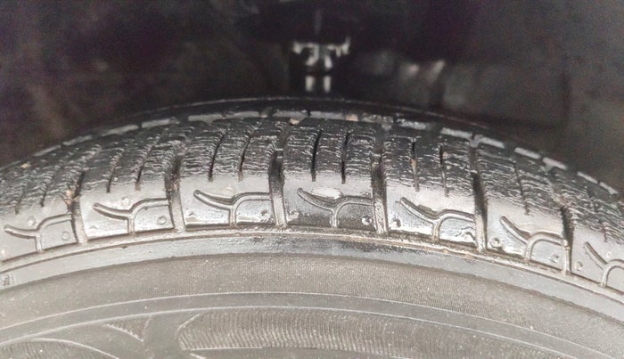 2020 Hyundai NEW SANTRO SPORTZ CNG, CNG, Manual, 21,111 km, Right Front Tyre Tread