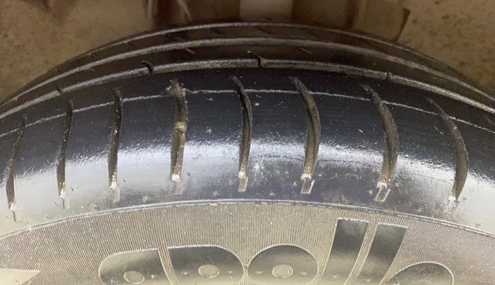 2017 Tata TIGOR XT DIESEL, Diesel, Manual, 67,389 km, Left Front Tyre Tread