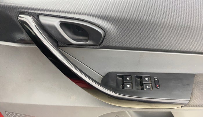 2017 Tata TIGOR XT DIESEL, Diesel, Manual, 67,389 km, Driver Side Door Panels Control