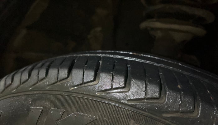 2020 Maruti New Wagon-R LXI CNG 1.0, CNG, Manual, 96,143 km, Right Front Tyre Tread