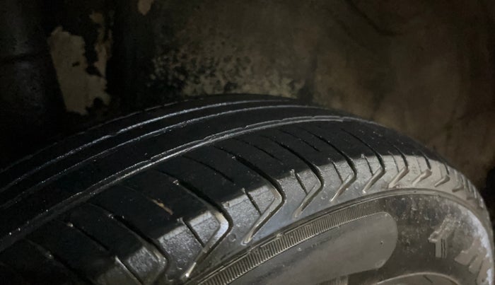 2020 Maruti New Wagon-R LXI CNG 1.0, CNG, Manual, 96,143 km, Right Rear Tyre Tread