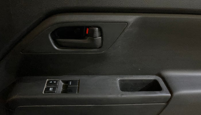 2020 Maruti New Wagon-R LXI CNG 1.0, CNG, Manual, 96,143 km, Driver Side Door Panels Control