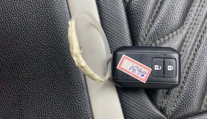 2019 Maruti Swift ZDI, Diesel, Manual, 67,211 km, Key Close Up